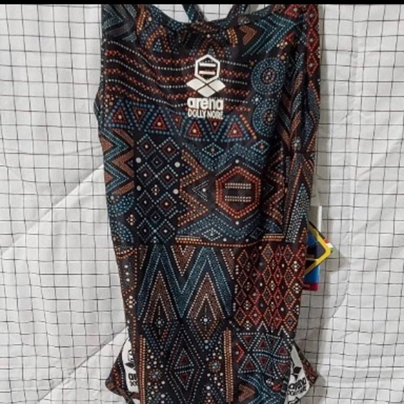 NWT Arena™ Women's Challenge Back Maxlife 1pc Swimsuit - Size 26 - Picture 1 of 6